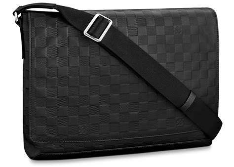 Louis Vuitton District Messenger Bag Damier Infini MM Onyx